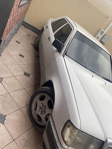 mersedes e class: Mercedes-Benz W124: 1991 г., 2 л, Механика, Бензин, Седан — 4