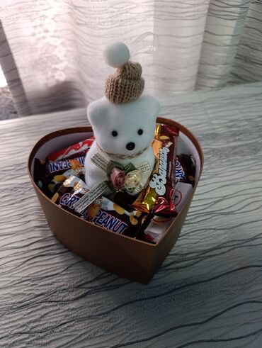 Konditorski proizvodi, slatkiši: Ručno izrađene slatke korpe/torte od čokoladica – idealne za — 33