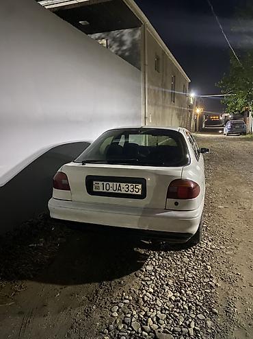 ford focus 2000: Ford Mondeo: 1.8 l | 1998 il — 2