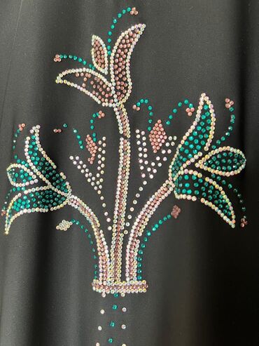 Вечерние платья: Продаю шикарное новое платье, привезено из Турции. Украшение и ажур — 20