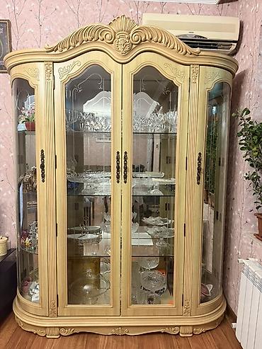 Şüşəli dolab vitrini, İşlənmiş, Ünvandan götürmə, Ödənişli çatdırılma