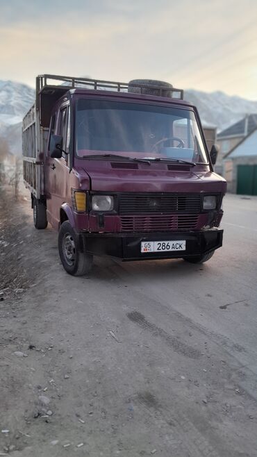 мерс сопог грузовой: Легкий грузовик, Mercedes-Benz, Дубль, 3 т, Б/у