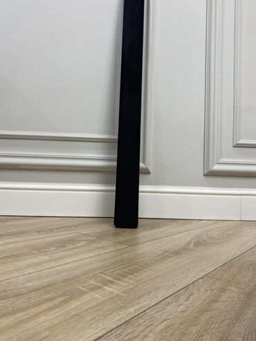 Пульты: Саундбар Samsung с пультом ДУ Комплект: - саундбар (узкий — 4