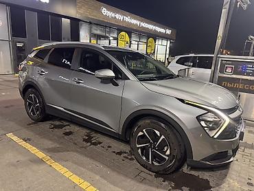 салон машины: Kia Sportage: 2022 г., 1.6 л, Автомат, Гибрид, Кроссовер — 3