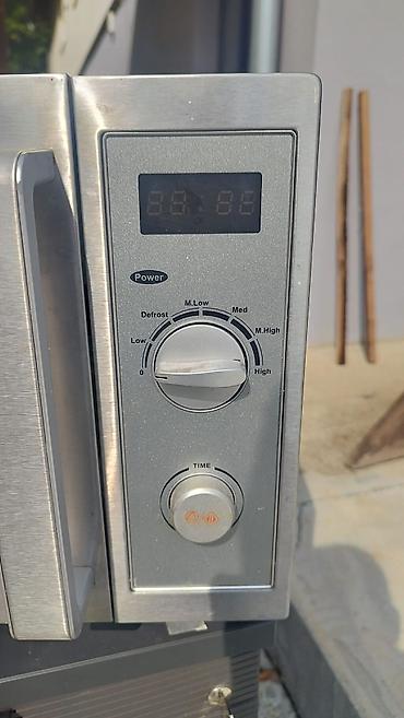 multimedija za ford fiestu: Mikrotalasna pećnica Minneapolis WP 1000 - Snaga izlaza: 1000 W (2450 — 3