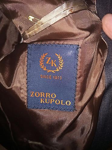 kətan kostyum: **Zorro Kupolo Kişi Kostyumu** Tünd rəngli, incə zolaqlı dizayna — 3