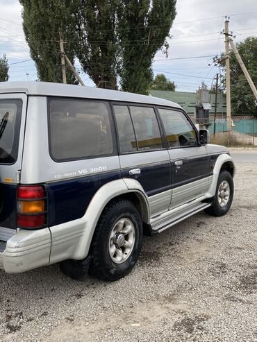 двигатели рекстон: Mitsubishi Pajero: 1994 г., 3 л, Автомат, Бензин, Внедорожник