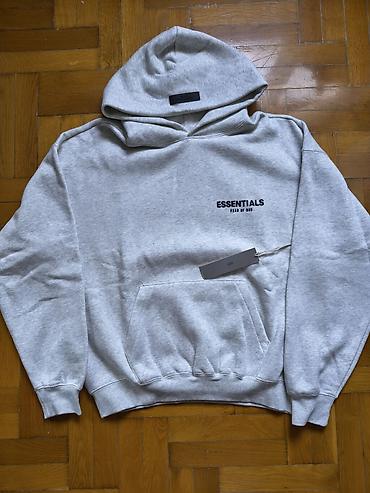 moschino majce: ESSENTIALS Fear of God dukserica s kapuljačom – svetlosiva - Model — 2