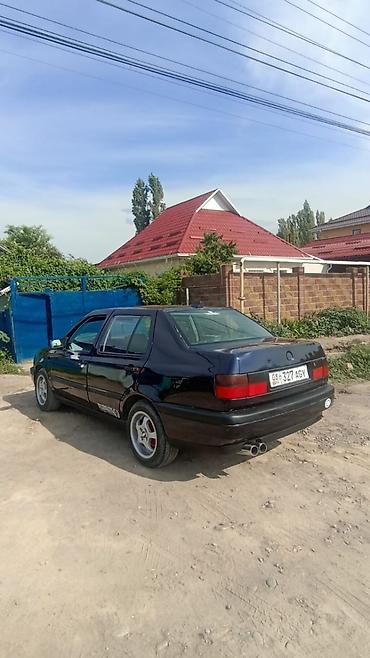sl 55: Volkswagen Vento: 1993 г., 1.8 л, Механика, Бензин, Седан — 4