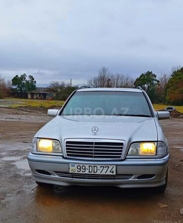 mercedes 208 d: Mercedes-Benz 220: 2.2 l | 2000 il Universal