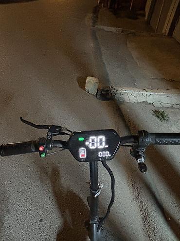 Электротранспорт: Elektrik skuter – oturacaqlı, bord kompüterli Xüsusiyyətlər: - — 3