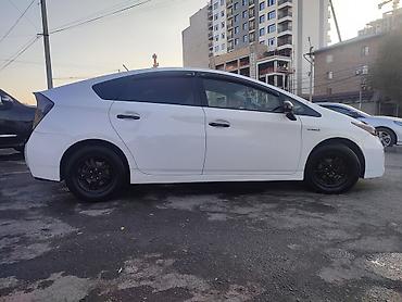 prius 2024: Toyota Prius: 2015 г., 1.8 л, Вариатор, Гибрид, Хэтчбэк — 9