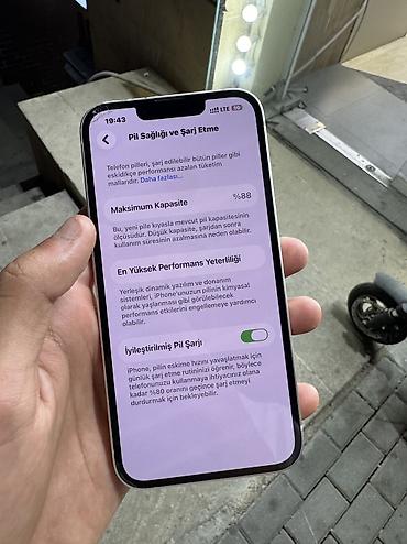 2 əl iphone: IPhone 13, 128 GB, Ağ, Barmaq izi, Simsiz şarj, Face ID — 5
