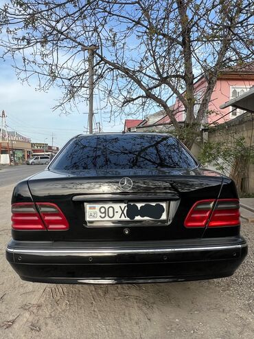 Mercedes-Benz: Mercedes-Benz E-Class: 2.4 l | 2000 il Sedan — 2