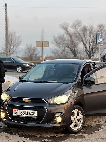 Chevrolet: Chevrolet Spark: 2016 г., 1 л, Вариатор, Бензин, Хэтчбэк — 2