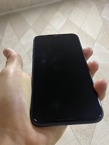 Apple iPhone: IPhone 11, Qara — 4