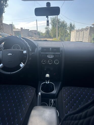 09 машина: Ford Mondeo: 2002 г., 1.8 л, Механика, Бензин, Хэтчбэк