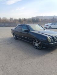 меняю дом на авто: Mercedes-Benz E-Class: 1995 г., 3.2 л, Автомат, Бензин, Седан