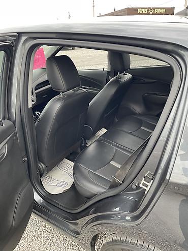Транспорт: Chevrolet Spark: 2019 г., 1 л, Автомат, Бензин, Хэтчбэк — 5