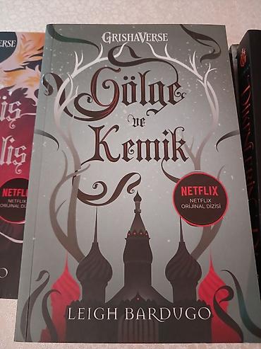 Bədii ədəbiyyat: Leigh Bardugo – Grishaverse kitabları (Türkcə nəşrlər) Paketdə olan — 6