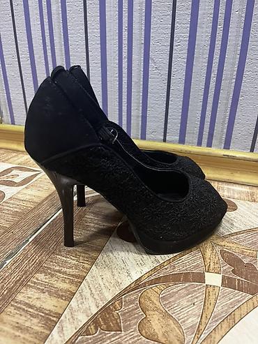 Tuflilər: Qadın ayaqqabısı – LUBAVA brendi Istifade olunub - Rəng: qara - Model — 2