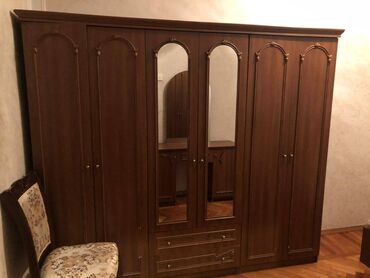 Uzunmüddətli kirayə mənzillər: Bayılda 163 nömrəli məktəbin yanında,4/2-si təmirli,2 otaqlı, Əşyaları — 8