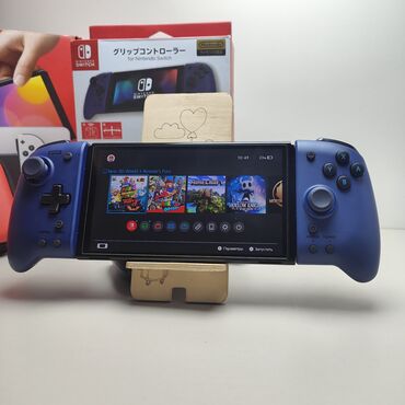 руль и педаль для компьютера: Контроллер HORI Split Controller для Nintendo Switch, выполненный в