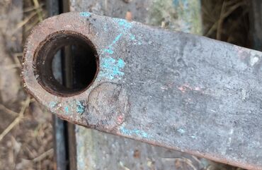 Ostali alati i mašine: Двостубна ауто дизалица, носивости 2.5т. 2015 је годиште. Рађена је у — 14