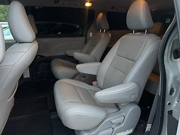 alba: Toyota Sienna: 2018 г., Автомат, Бензин — 4
