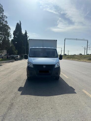 вскрытие авто: Ağ rəngdə olan bu yük maşını müxtəlif növ yüklərin daşınması üçün