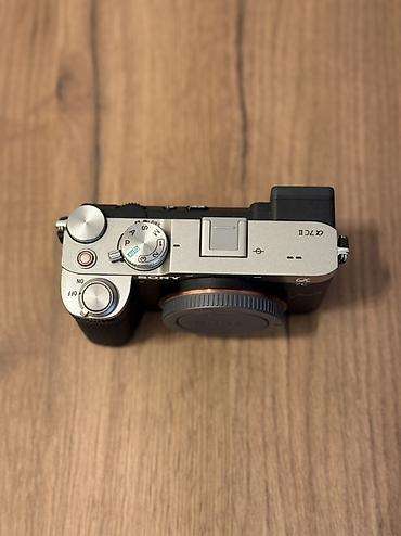sony 7c: Sony Alpha 7C (ILCE-7C) tam kadr güzgüsüz fotoaparat - Kompakt — 3