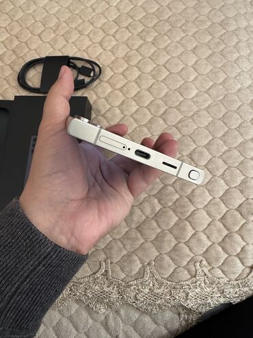 Samsung: Samsung Galaxy S24 Ultra, 256 GB, rəng - Bənövşəyi, Barmaq izi, Simsiz şarj, İki sim kartlı — 2