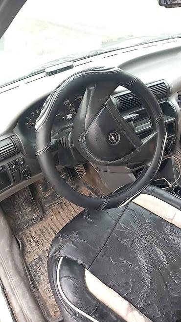 оп ком: Opel Kadett: 1992 г., Бензин, Хэтчбэк — 2