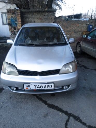 Toyota: Toyota Platz: 2000 г., 1.5 л, Автомат, Бензин, Седан