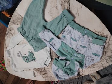 Paketi dečije odeće: Paket: Pantalone, Jakne, Košulje, Za dečake — 81