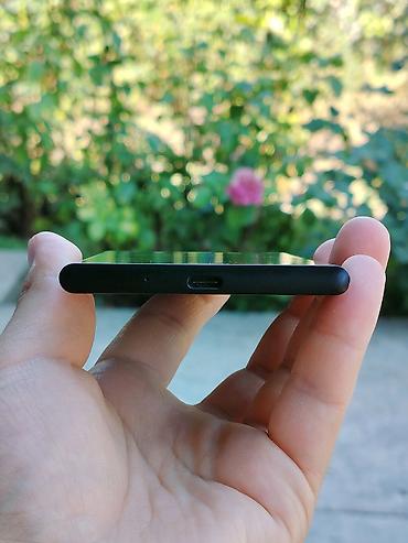 nokia e52: Sony Xperia Xz1, Б/у, 64 ГБ — 5
