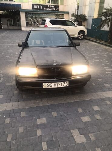 Mercedes-Benz: Tecili kredite verilir.Ele 2400 24 ay 250 manat.Dizeldi 2