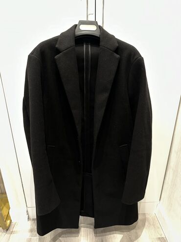 чёрное пальто оверсайз zara: Продаю пальто Zara 
Размер M-L
Цена