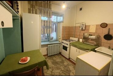 квартира бишкек одно комнатный: 1 комната, 31 м², Индивидуалка, 2 этаж, Старый ремонт