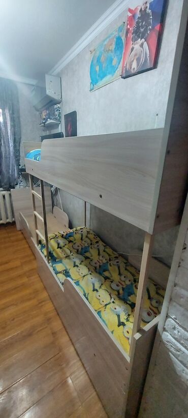 купить кровать полуторку с матрасом: Двухъярусная кровать, Б/у, С выкатной системой