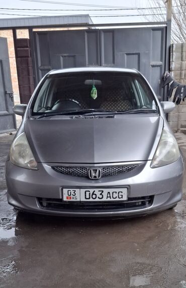 Honda: Honda Fit: 2005 г., 1.3 л, Вариатор, Бензин