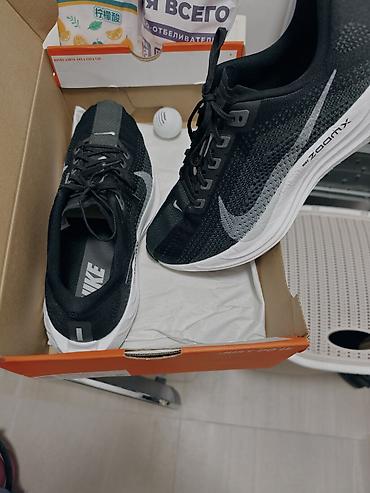 обувь токмок: Мужские кроссовки, 45, Nike, Новый, цвет - Черный, Бесплатная доставка — 10