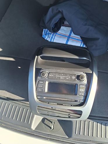 on panel: Kia Sorento 2013 üçün orijinal mərkəzi konsol paneli və fabriki — 3