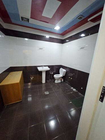 Ofislər: Nizamide Caspian plazanin yaxin yerde Team Plazada 2 Otaqlı 90 — 15