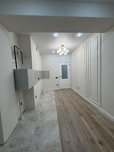 Внутренняя отделка: 🏡 2 бөлмөлүү үй сатылат! 📍 Дареги: «Семетей» турак жай комплекси — 7