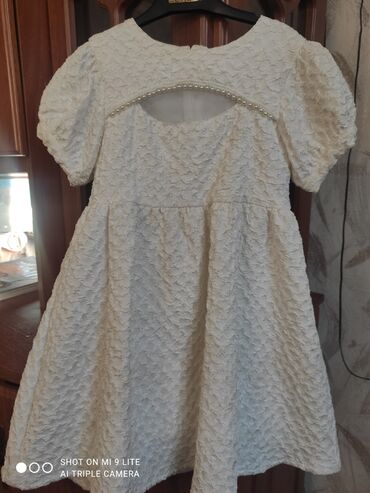 кыргызской платье: Детское платье, цвет - Белый, Б/у