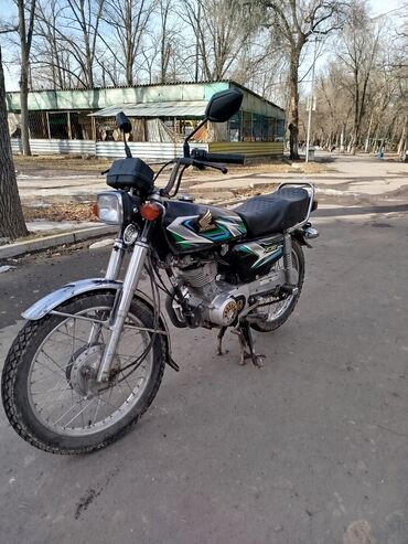 мотоциклы 125 куб: Классикалык Honda, 125 куб. см, Бензин, Чоңдор үчүн, Колдонулган