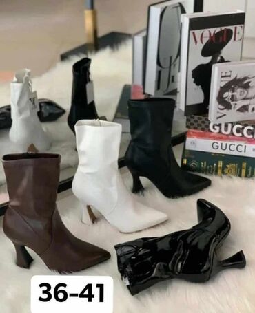 Čizme: Cizmice

NABAVKA
36-41
4300 din 💥 — 3