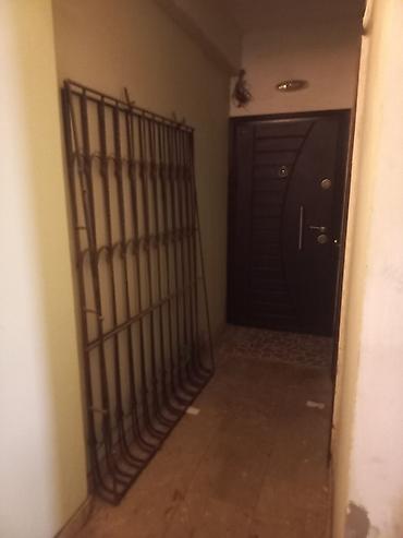 işlənmiş dəmir seyf qapılar: Metal balkon pəncərə barmaqlığı - Material: qalın dəmir profillərdən — 2