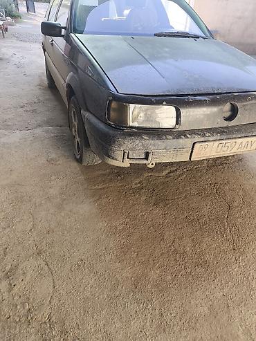 для такси авто: Volkswagen Passat: 1989 г., Механика, Бензин, Хэтчбэк — 2